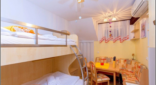 La Vela Guest House AK, Забронировать Гостевой дом Гостевые дома Пиран, рядом с St. George's Parish Church, Гостевой дом