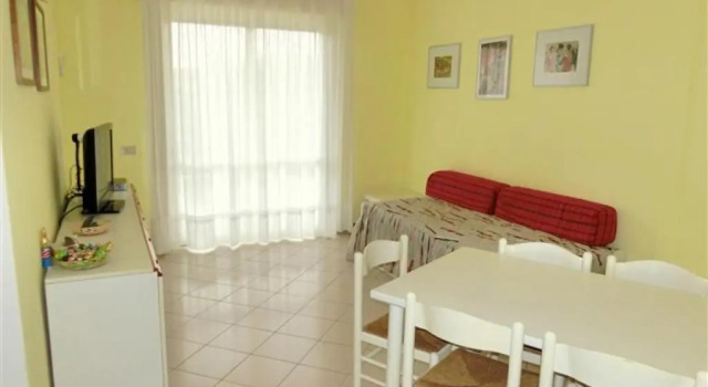 Villa with pool in Lignano, Book Villa Hoteller i Friuli Venezia Giulia med parkering, Parkering