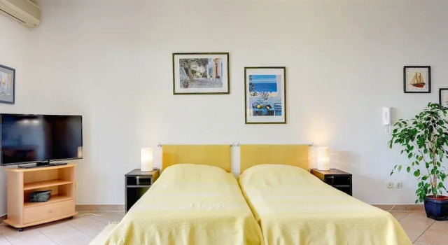 Airconditioned Studio Apartment With Seaview, Reserva ahora Apartamento Hoteles en Pula con aparcamiento, Aparcamiento