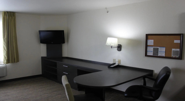 Двухместный люкс c 1 комнатой Candlewood Suites Tulsa