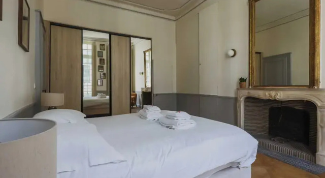 Apartment in Notre-dame Cathedral, Book Apartment Paris Ile de France