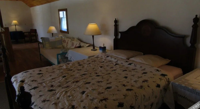 Snowmansion Taos Hostel Ski Lodge Inn & Campground
