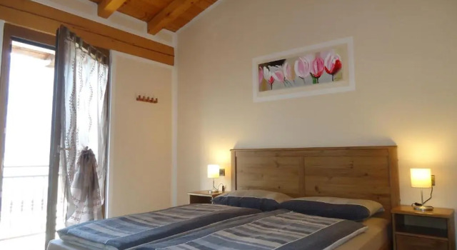 Casa Carla, bis 4 Personen, Garten, Balkon mit Blick auf den See und die Berge