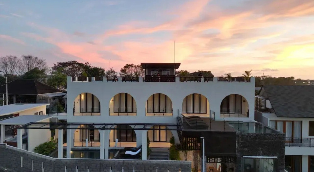 Двухместный люкс Deluxe с балконом и с видом на горы Alsava Villa and Suites Canggu