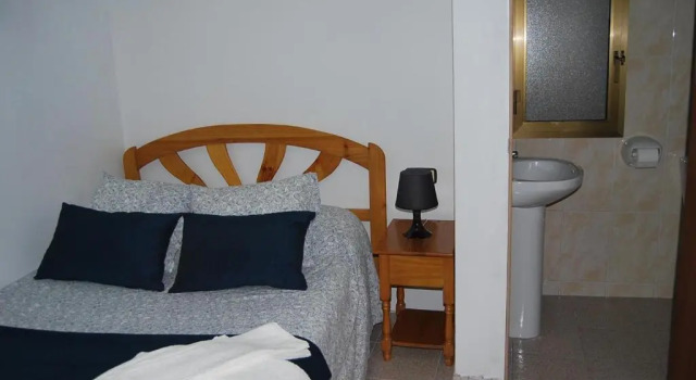 Одноместный номер Standard с балконом Hostal La Masia