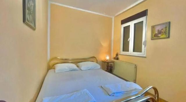 Holiday Home Asia, Забронировать Дом для отпуска Коттеджи Будванская ривьеры, рядом с Торговый центр TQ Plaza, Коттедж