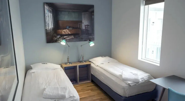 Luxury apartment with a view of the harbour, Забронировать Апартаменты/квартира Отели Хёвюдборгарсвайдид с парковкой, Парковка