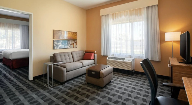 Люкс TownePlace Suites by Marriott Fresno Clovis