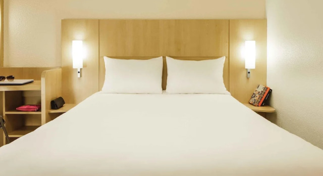 Двухместный номер Superior с балконом ibis Versailles Château