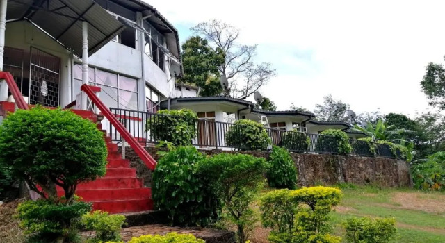 diyaluma falls inn
