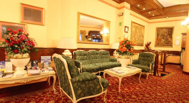 Mokinba Hotels King