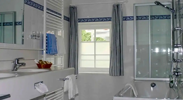 Номер Comfort Romantik Hotel Tuchmacher