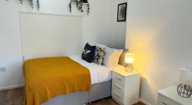 Apartment Sleeps 6 With Ensuite, Забронировать Апартаменты/квартира Апартаменты Уэст-Мидлендс, Апартаменты/квартира