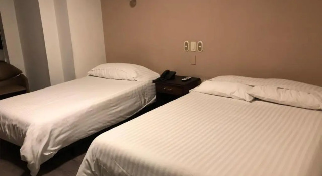 Standard Dreier Zimmer Hotel Italia