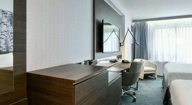 Четырёхместный номер Superior DoubleTree by Hilton Ottawa Downtown