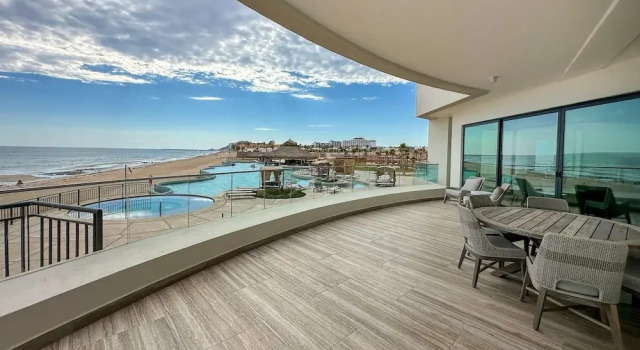 Апартаменты 3BR Ground Floor Condo With Direct Pool Access