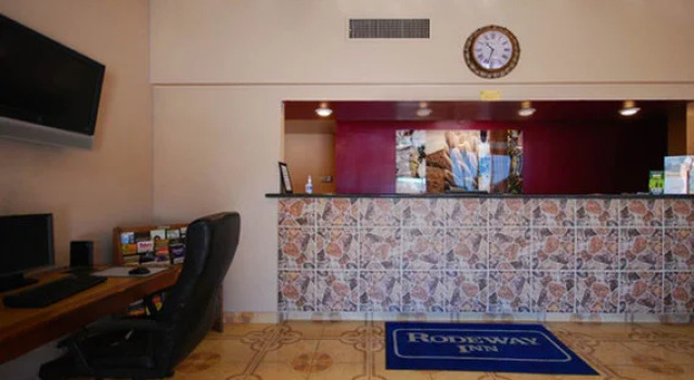 Rodeway Inn, Забронировать Отель Финикс 