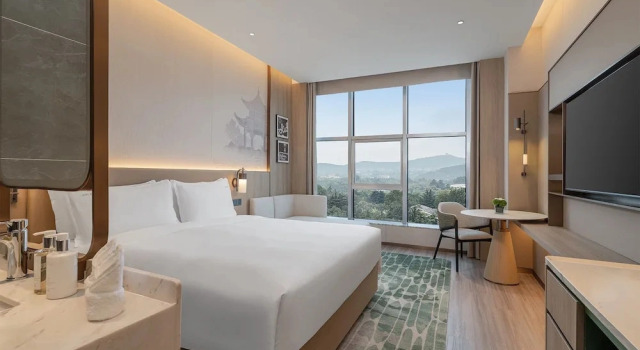 Номер Standard Holiday Inn Jinan Thousand Buddha Mountain by IHG