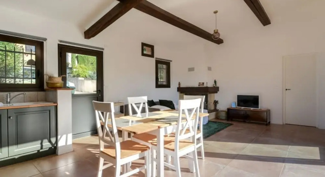 Cottage des Bois Murés Private House, Забронировать Дом для отпуска Виллы Овернь-Рона-Альпы, Вилла