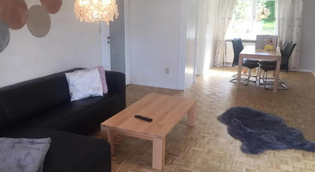 Апартаменты с 2 комнатами Monteurwohnung mit 3 Schlafzimmern, 5 Einzelbetten, 80qm, EG, zentral Freyung