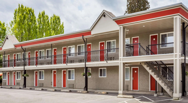 Ramada by Wyndham Duncan Cowichan Valley, Boek Hotel Duncan Vancouver island