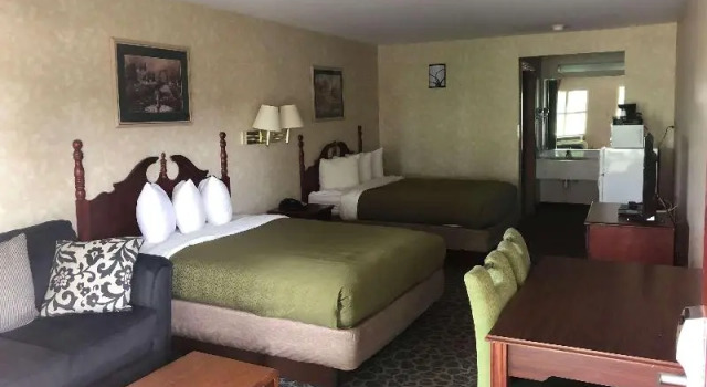 Номер Standard BrentwoodInn&suites