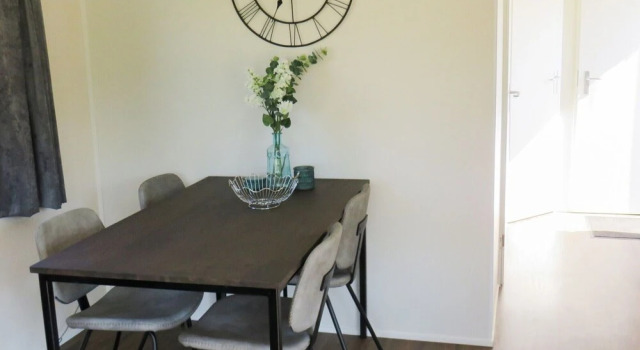 Comfortable Chalet With Microwave in Kempen Region, Rezerwuj Chalet Hotele w Bruksela z parkingiem, Parking