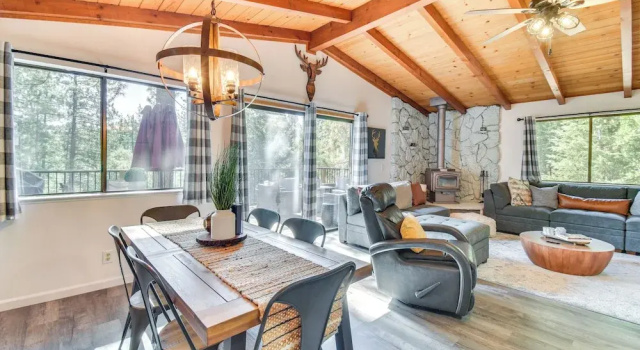 Коттедж 1 Mi to Pine Mountain Lake Marina: Yosemite Cabin!