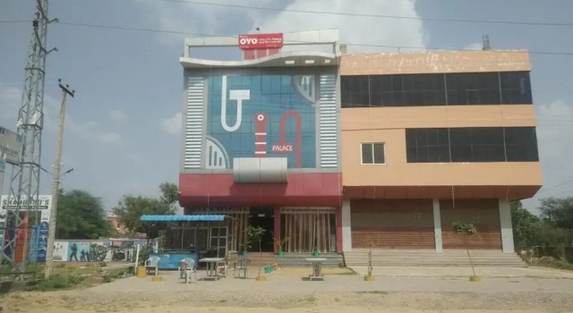 Hotel Rajputana Palace