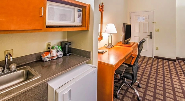 Sechser Suite Best Western Plus Savannah Gateway