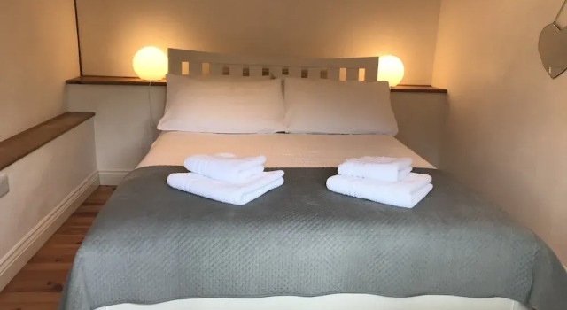 Holmdale Holiday Cottages, Забронировать Отель Плейден Восточный Сассекс