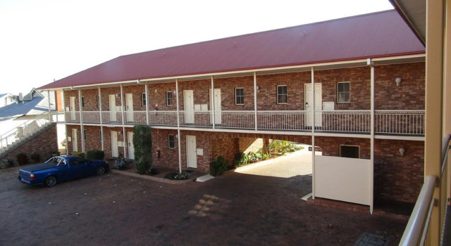 Australian Heritage Motor Inn, Забронировать Мини-отель Отели Даббо с бассейном, Бассейн