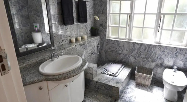 Люкс Deluxe The Whitehouse Bed and Breakfast