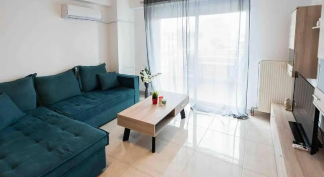 Modern spacious apartment located in Piraeus (B8)