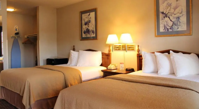 Четырёхместный номер Standard Governor House Inn Arlington/Falls Church