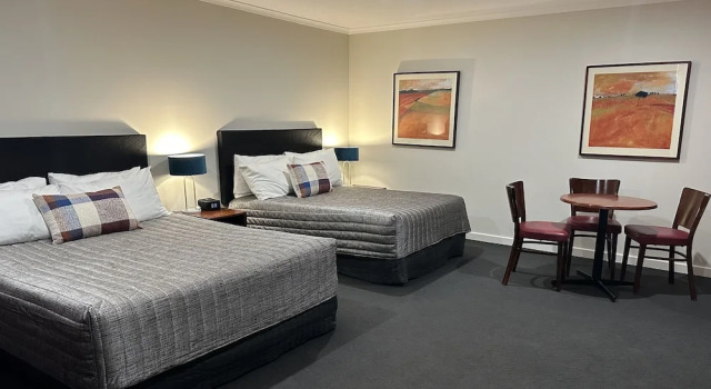 Номер Superior Westland Hotel Motel