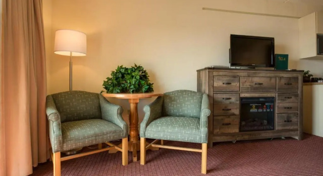 Четырёхместный номер Standard с видом на озеро Harbor Shores on Lake Geneva