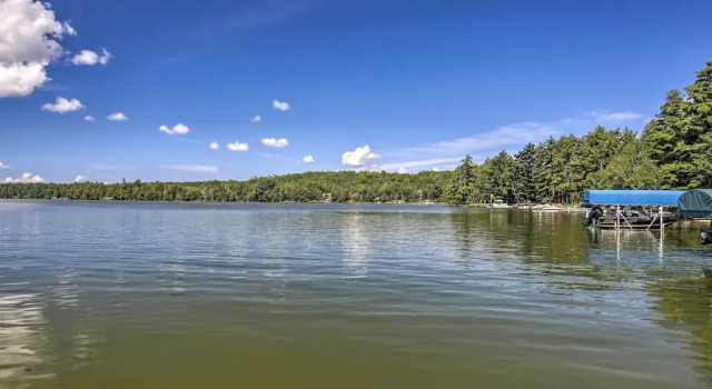 Коттедж Charming Lost Lake Cabin: Fish, Boat & Hunt!