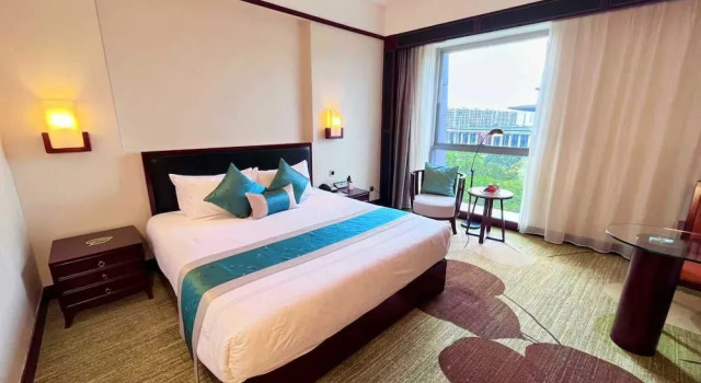 Номер Superior Guangzhou Baiyun International Convention Center LN Dongfang Hotel