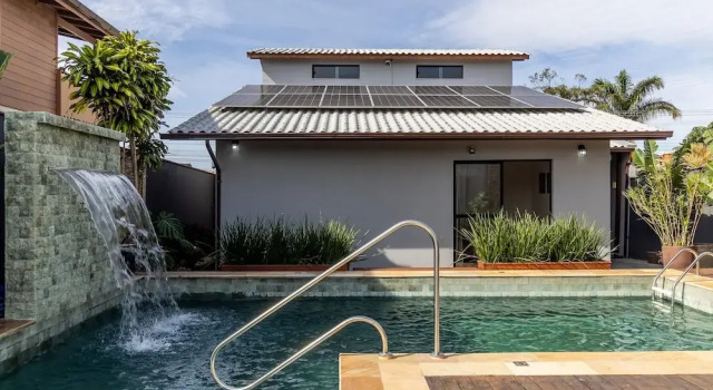House With Pool Near the Beach Jde792