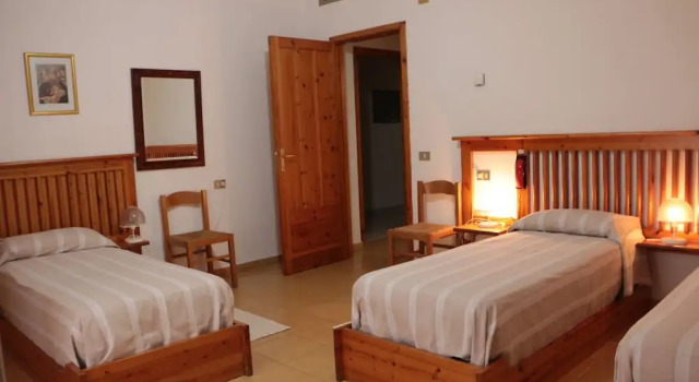 Hotel SAdde, Забронировать Отель Отели Залива Орозеи с парковкой, Парковка