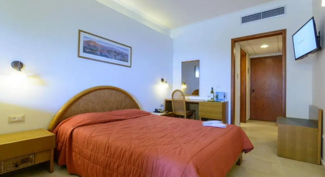 Одноместный номер Standard Golden Sand Hotel