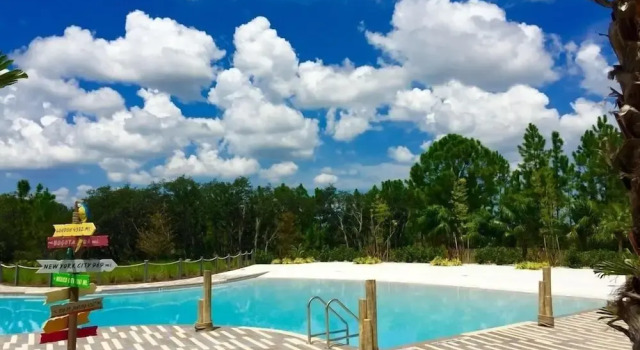 Wonderful 4 Bed Townhome Near Disney Parks 342 4 Bedroom Townhouse by Redawning, Book Feriehus Hoteller i Four Corners med pool, Swimmingpool