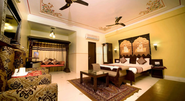 Номер Deluxe The Sunder Palace-Jaipur City Centre Hotel