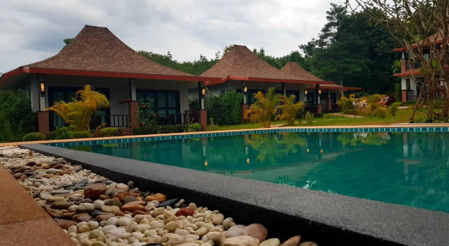 Poochommhok Resort