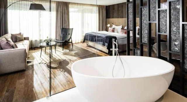 Полулюкс Deluxe Hotel Alpenroyal - The Leading Hotels of the World