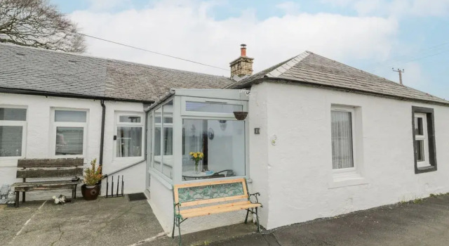 Rosalin Cottage, Buchen Sie Ferienhaus Irvine 