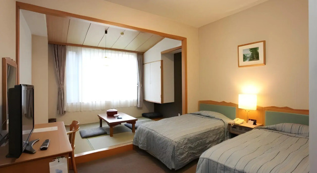 Yuyado Kuttari Onsen Lake Inn, Book Hotel Shintoku Hokkaido