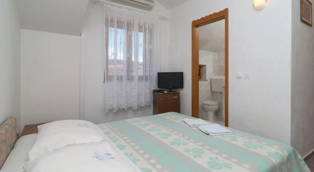 Nice Apartment in Supetar With 3 Bedrooms, Wifi and Outdoor Swimming Pool