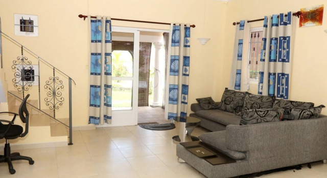 House with 2 Bedrooms in Grand Gaube, with Pool Access, Terrace And Wifi